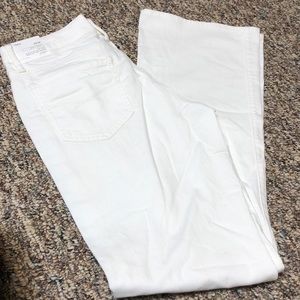 Gap brand new sexy boot cut white jeans